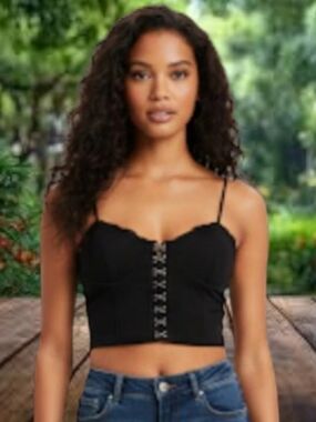 Black Lace-Trim Hook & Eye Crop Cami Top